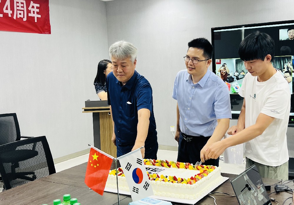 风雨同舟四周年 科技发展新跨越